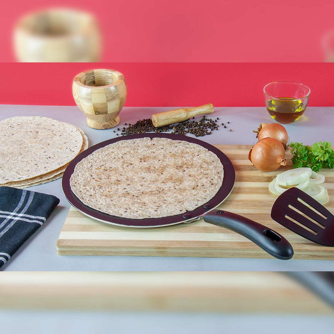 Flat Tawa Pan - Black - 30 cm